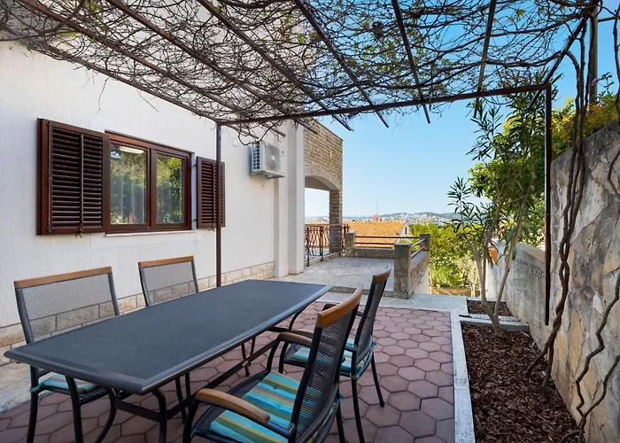 Limun-2 By Interhome